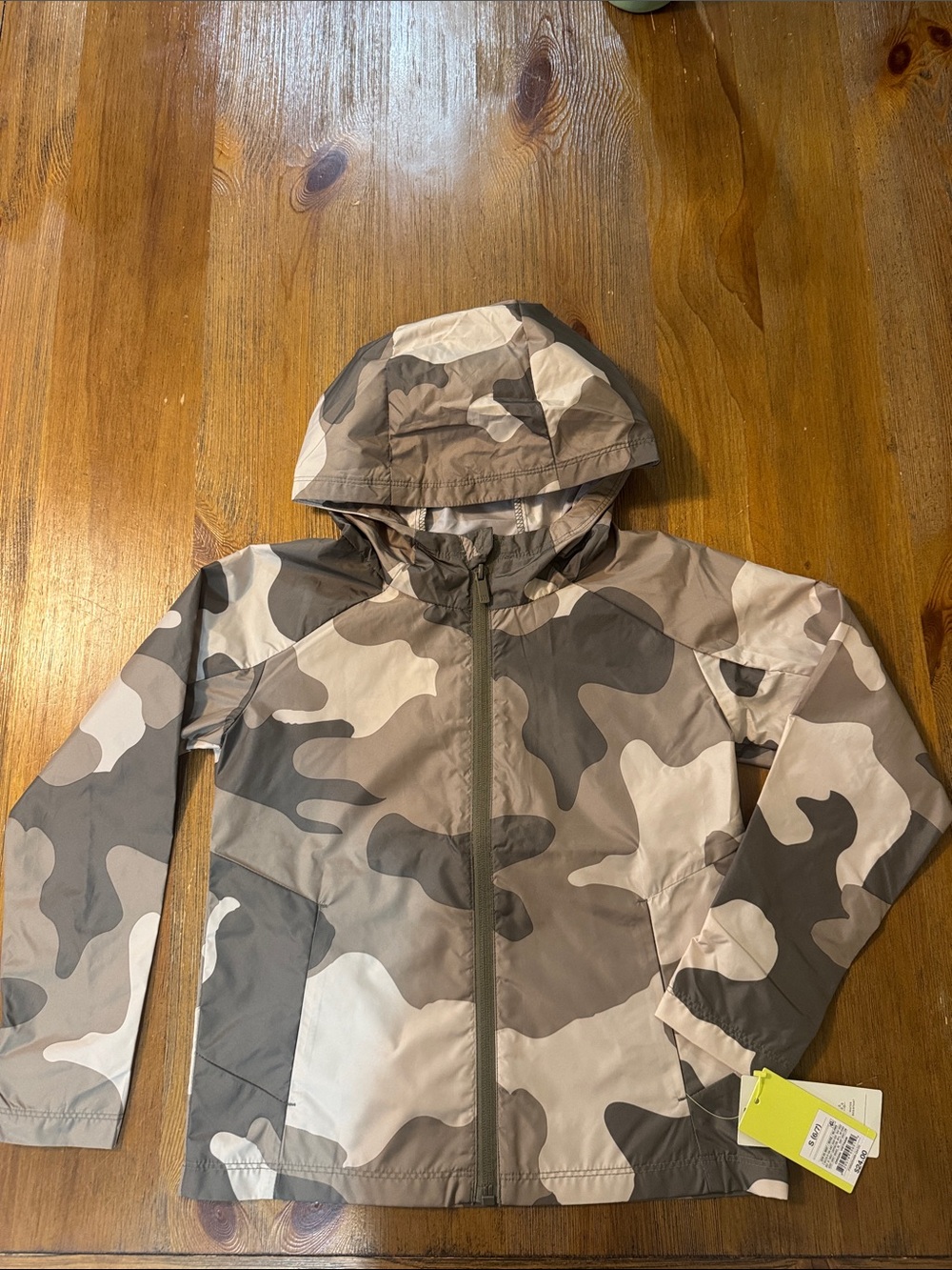 NWT All In Motion Kids' Hooded Camo Lightweight Raincoat Size 6/7